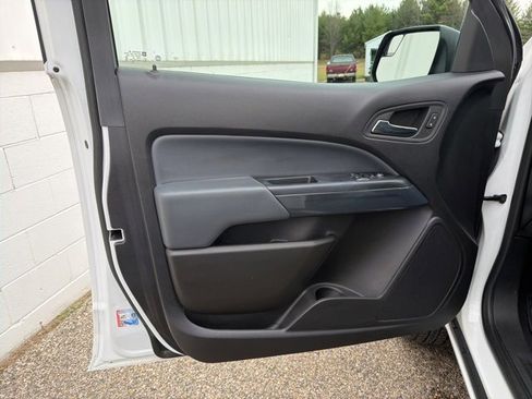 Used 2020 Chevrolet Colorado Z71 image 25