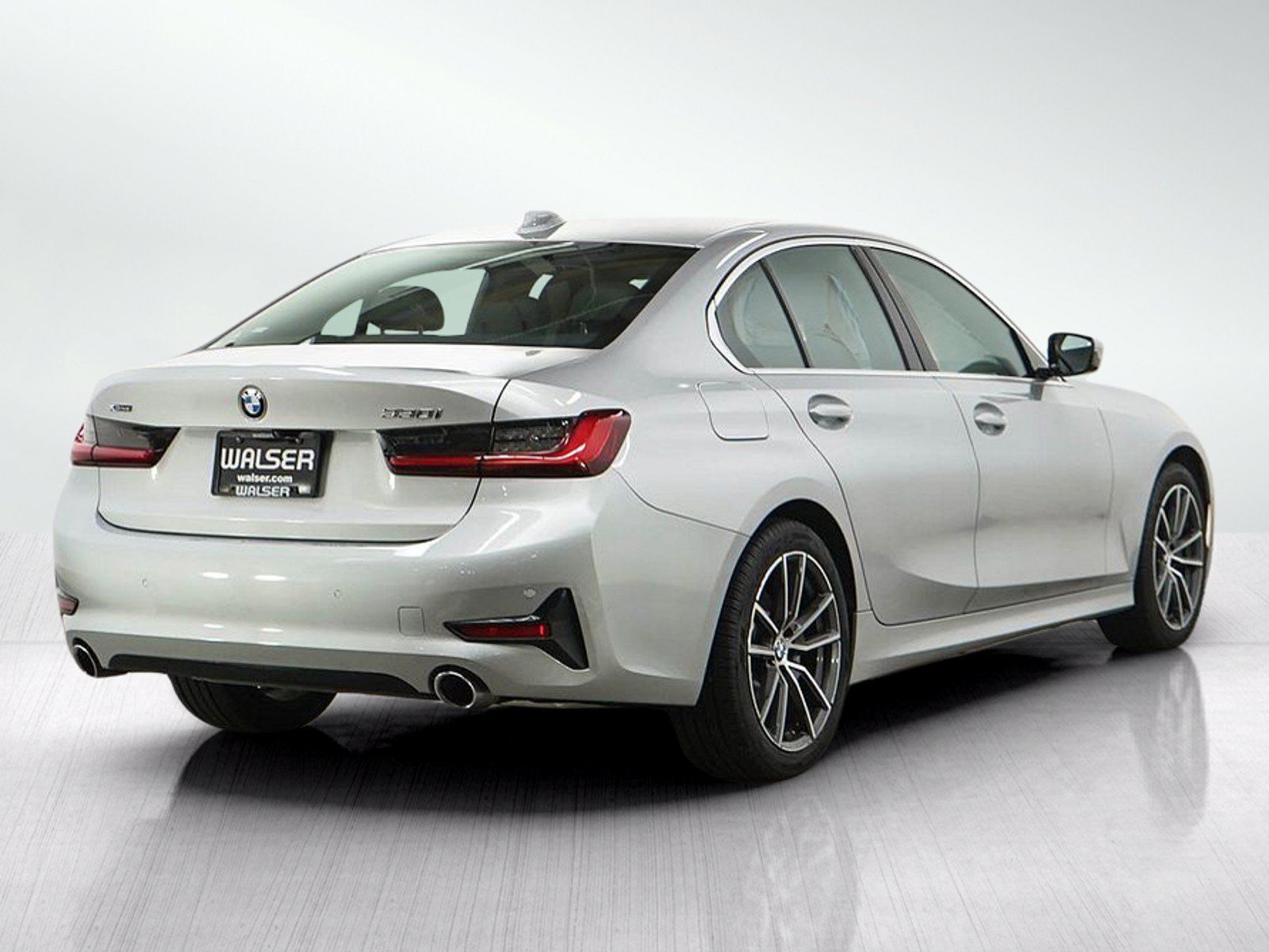 Used 2019 BMW 330i xDrive Sedan w/ Convenience Package AWD/4WD image 5