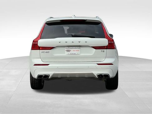 Used 2019 Volvo XC60 T5 Momentum w/ Multimedia Package image 4