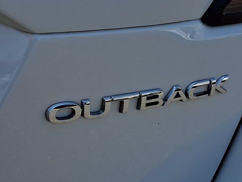 Used 2024 Subaru Outback Premium AWD/4WD image 32