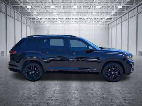 Certified 2023 Volkswagen Atlas SEL R-Line AWD/4WD image 6