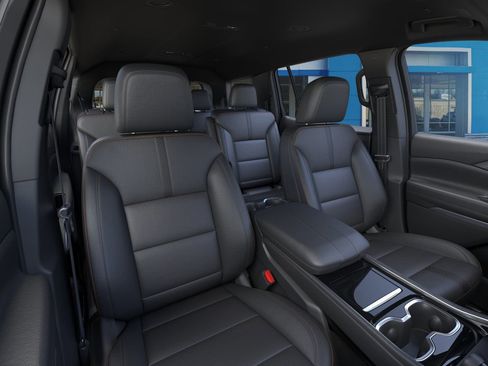 New 2026 Chevrolet Traverse High Country w/ LPO, Floor Liner Package image 17