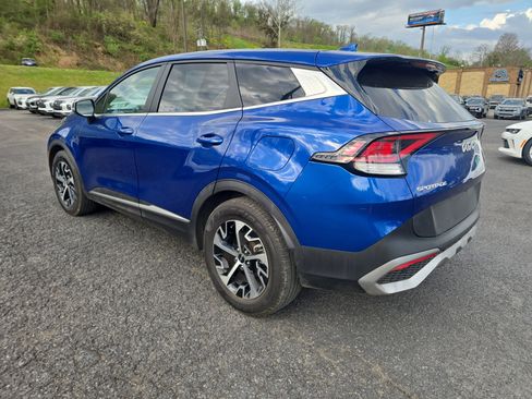 Used 2023 Kia Sportage EX image 6