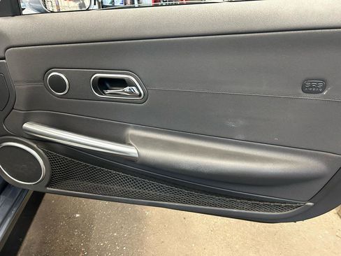 Used 2005 Chrysler Crossfire Limited image 27