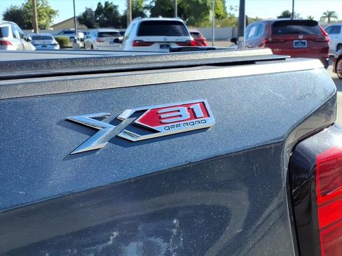 Used 2022 GMC Sierra 1500 SLT w/ SLT Premium Plus Package image 9