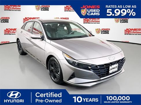 Used 2023 Hyundai Elantra SEL w/ Cargo Package FWD image 1