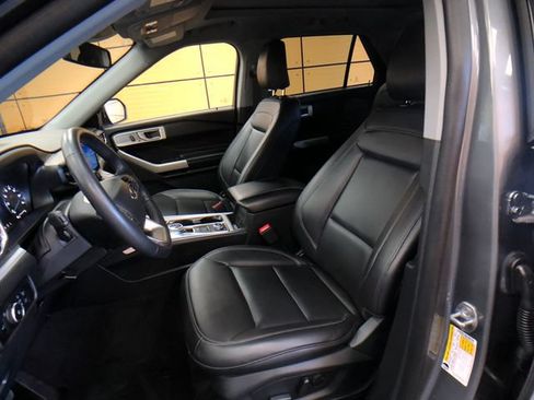 Certified 2023 Ford Explorer XLT w/ Equipment Group 202A AWD/4WD image 10