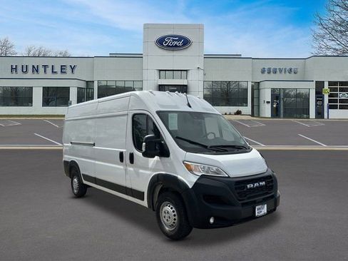 Used 2025 RAM ProMaster 2500 w/ Convenience Group FWD image 3