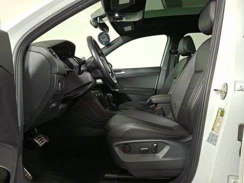 Used 2021 Volkswagen Tiguan SE R-Line image 15