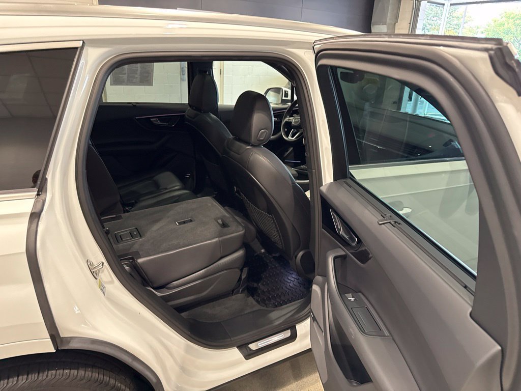 Used 2018 Audi Q7 3.0T Prestige AWD/4WD image 17