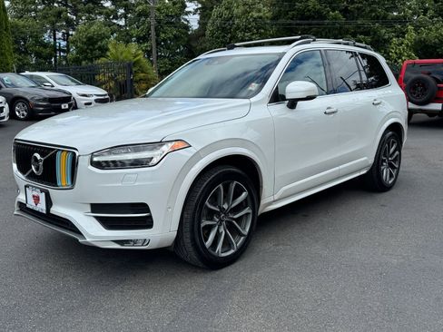 Used 2019 Volvo XC90 T6 Momentum w/ Advanced Package AWD/4WD image 3