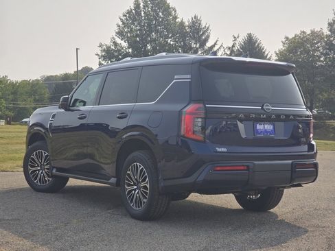 New 2025 Nissan Armada SL w/ Captain's Chari Seat Package image 8