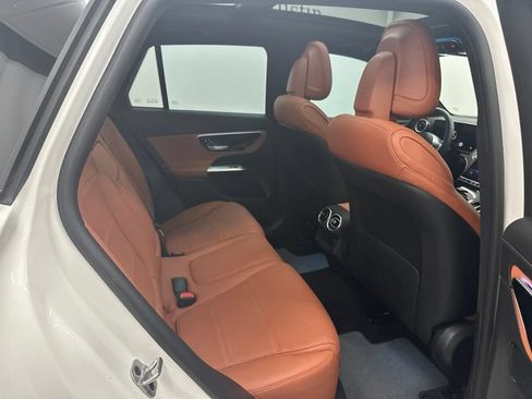 Certified 2024 Mercedes-Benz GLC 300 image 24