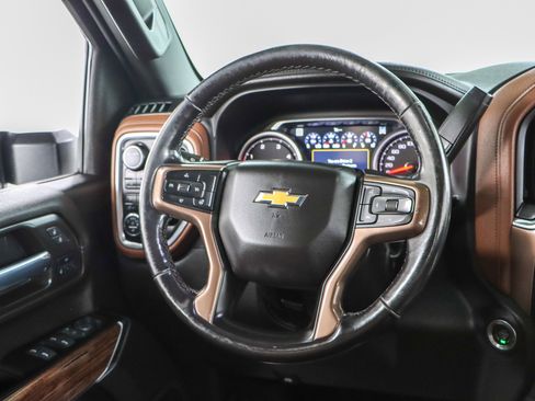 Used 2022 Chevrolet Silverado 2500 High Country image 12
