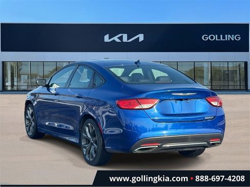 Used 2015 Chrysler 200 S w/ Navigation & Sound Group I image 4