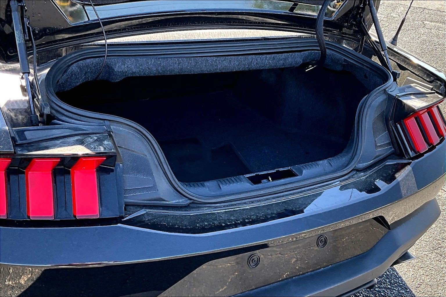 Used 2024 Ford Mustang Premium RWD image 18