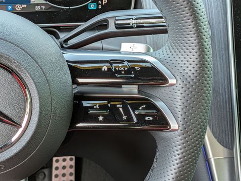 Certified 2025 Mercedes-Benz GLC 300 4MATIC image 16