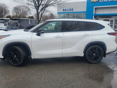 Used 2024 Toyota Highlander XSE