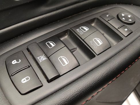 Used 2020 Dodge Grand Caravan GT FWD image 27