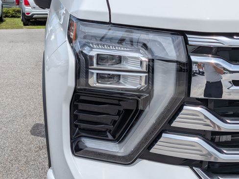 Certified 2024 Chevrolet Silverado 2500 High Country AWD/4WD image 10