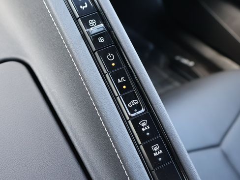 Used 2024 Chevrolet Corvette Stingray Convertible w/ 1LT image 26