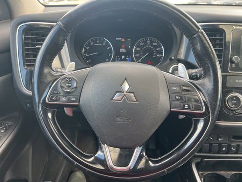 Used 2018 Mitsubishi Outlander GT image 11