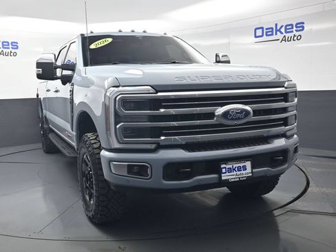 Used 2026 Ford F250 Platinum w/ Platinum Plus Package AWD/4WD image 3