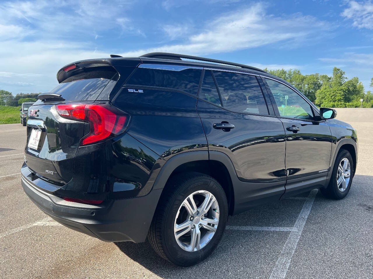 Used 2020 GMC Terrain SLE w/ Driver Convenience Package AWD/4WD image 6