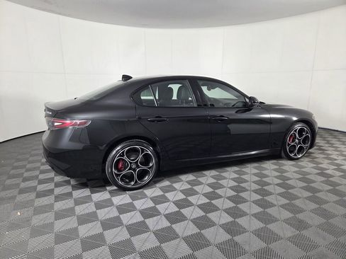 Used 2024 Alfa Romeo Giulia Veloce AWD/4WD image 7