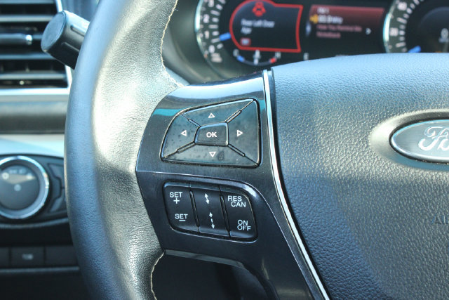 Used 2016 Ford Explorer Platinum AWD/4WD image 25