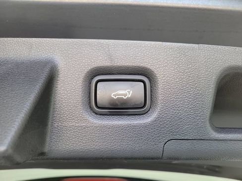 Used 2021 Hyundai Santa Fe Limited FWD image 12