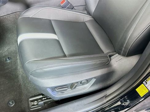 Certified 2025 Toyota Camry SE image 21