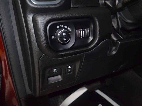 Used 2025 RAM 1500 Laramie AWD/4WD image 34