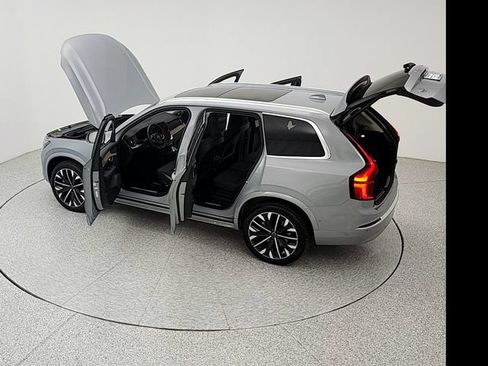 Certified 2026 Volvo XC90 B6 Plus AWD/4WD image 42