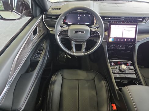 New 2025 Jeep Grand Cherokee Overland w/ Trailer Tow Package image 17