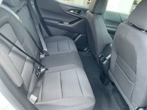 Used 2025 Chevrolet Equinox LT FWD image 17