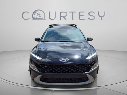 Certified 2022 Hyundai Kona SEL FWD image 8