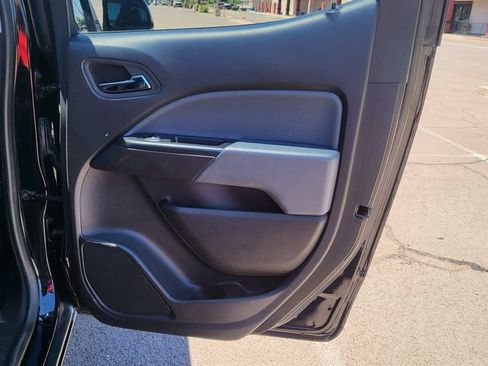Used 2022 Chevrolet Colorado Z71 AWD/4WD image 19