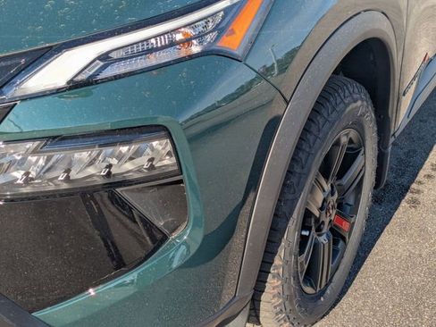 New 2026 Nissan Rogue SV AWD/4WD image 9