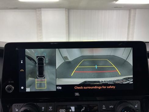 Used 2024 Toyota Grand Highlander AWD image 14
