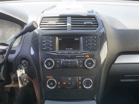 Used 2019 Ford Explorer 4WD Police Interceptor image 8