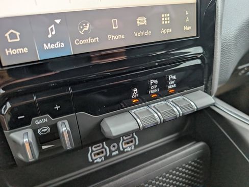 New 2026 RAM 1500 4x4 Crew Cab image 34