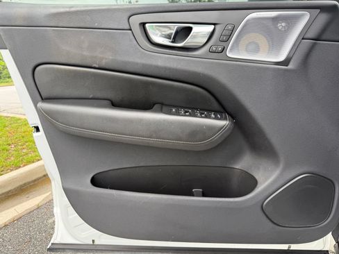 Used 2019 Volvo XC60 T5 R-Design w/ Protection Package Premier FWD image 42