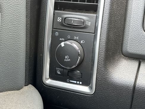Used 2018 RAM 2500 Big Horn AWD/4WD image 10