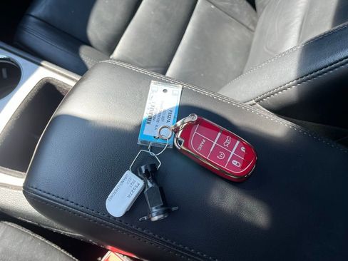 Used 2021 Jeep Grand Cherokee Limited image 33