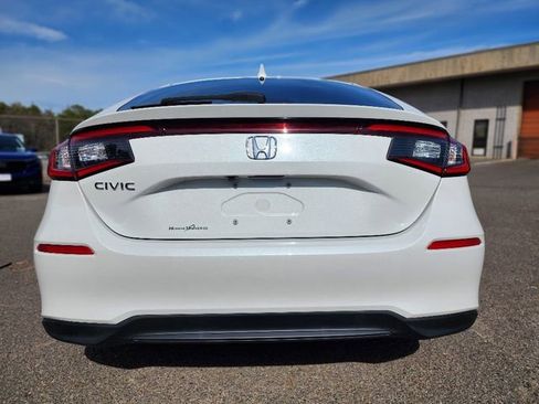 Used 2024 Honda Civic EX-L image 4