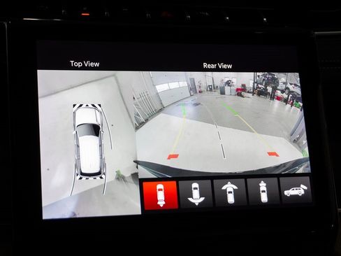 Certified 2024 Jeep Grand Cherokee Limited w/ Luxury Tech Group II image 27