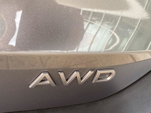 Certified 2025 Nissan Kicks SV AWD/4WD image 9