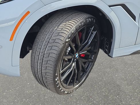 Used 2025 BMW X6 xDrive40i image 31