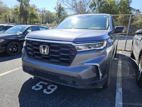 Certified 2023 Honda Pilot LX image 2